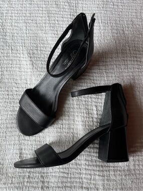 Seychelles Black Block Heel Sandals with Ankle Strap